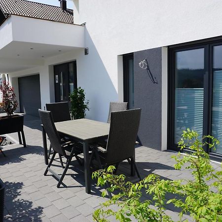Ferienwohnung Schauinsland ノイエンビュルク エクステリア 写真